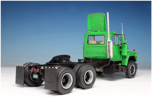 Platz AMT Mack R685ST Semi Tractor 1:25 Scale Model Kit (AMT1039) - Image 2