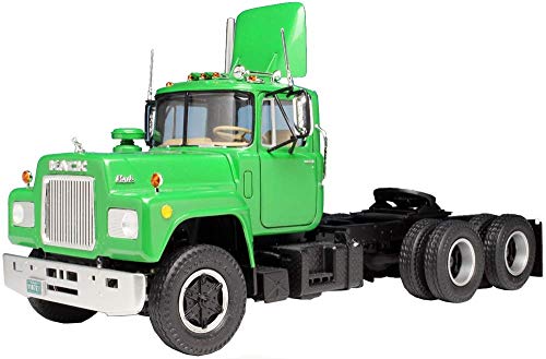 Platz AMT Mack R685ST Semi Tractor 1:25 Scale Model Kit (AMT1039) - Image 1