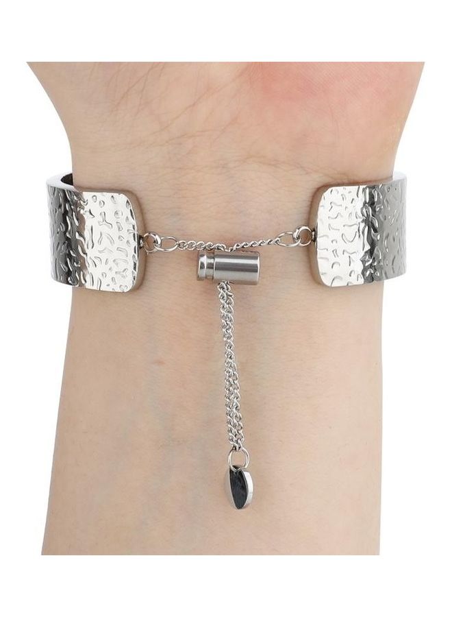 NIBEMINENT Simple 316 Stainless Steel Embossed Bracelet Watchband for Apple Watch Series 7/6/SE/5/4/3/2/1 38/40/41mm Silver - Image 4