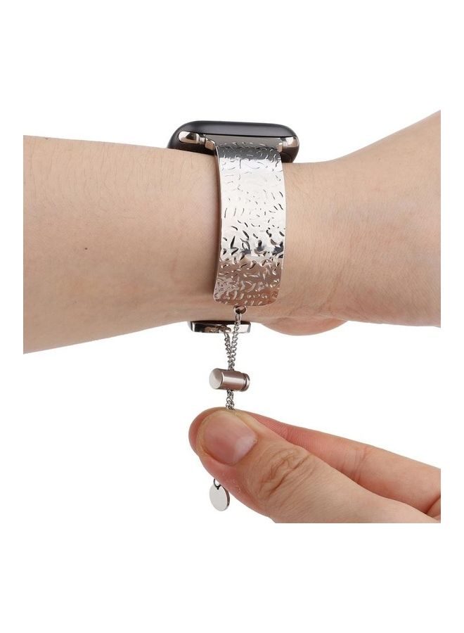 NIBEMINENT Simple 316 Stainless Steel Embossed Bracelet Watchband for Apple Watch Series 7/6/SE/5/4/3/2/1 38/40/41mm Silver - Image 3