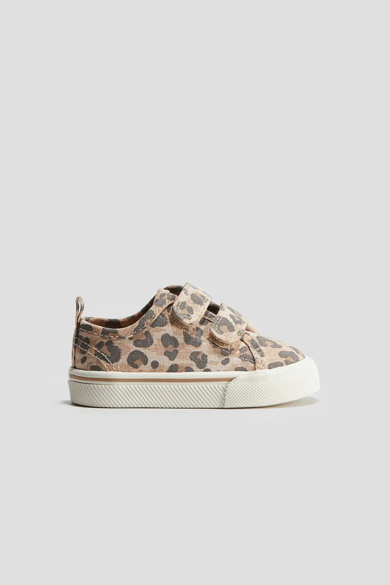 اتش اند ام حذاء رياضي من القطن