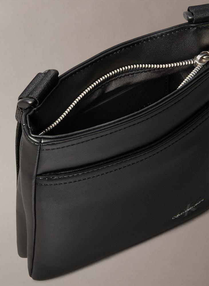 Calvin Klein Jeans Logo Crossbody Bag - Image 4
