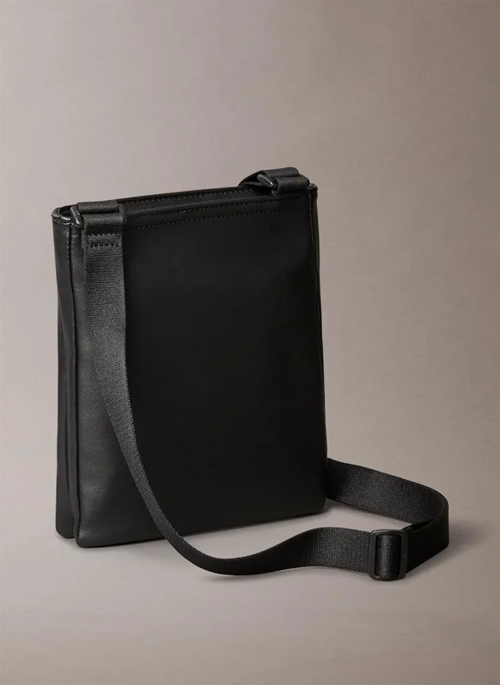 كالفن كلاين جينز Logo Crossbody Bag