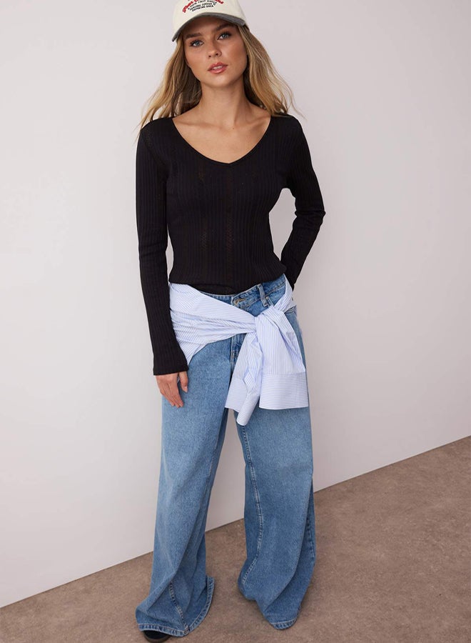 trendyol Black Fitted/Slim Fit Pointel V Neck Bodycon Stretchy Knitted Blouse - Image 2