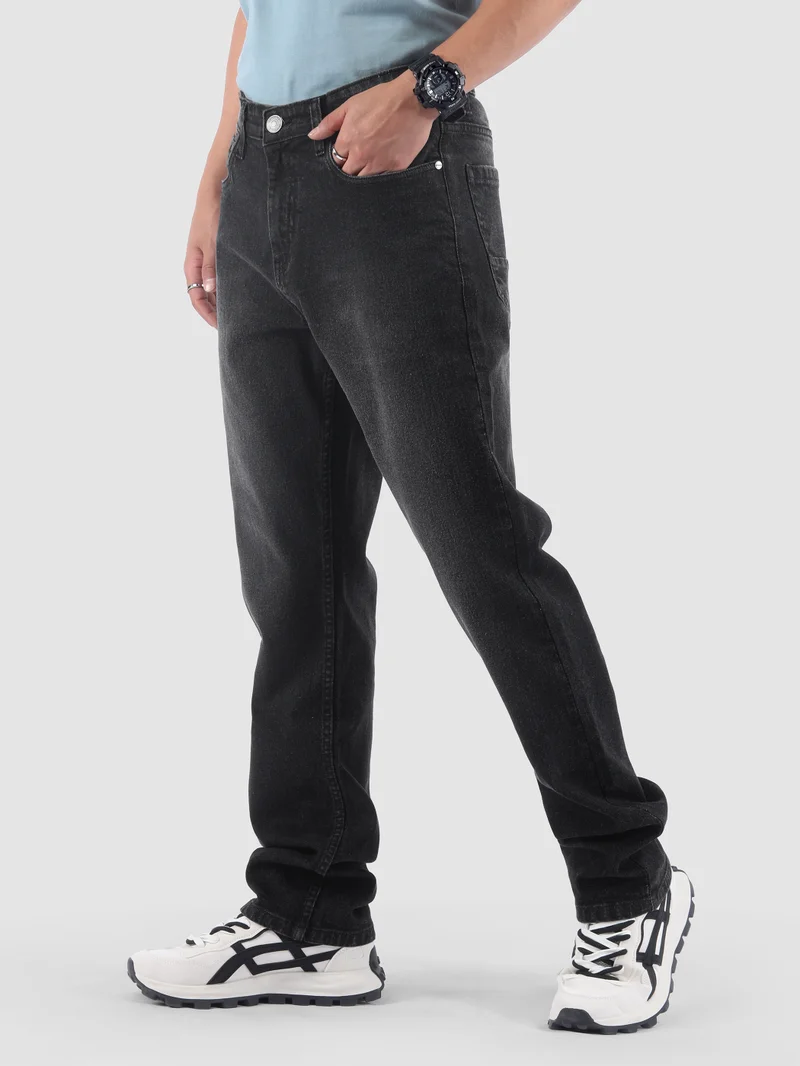 بيونغ جينز بقصة عادية مغسول باللون الأسود