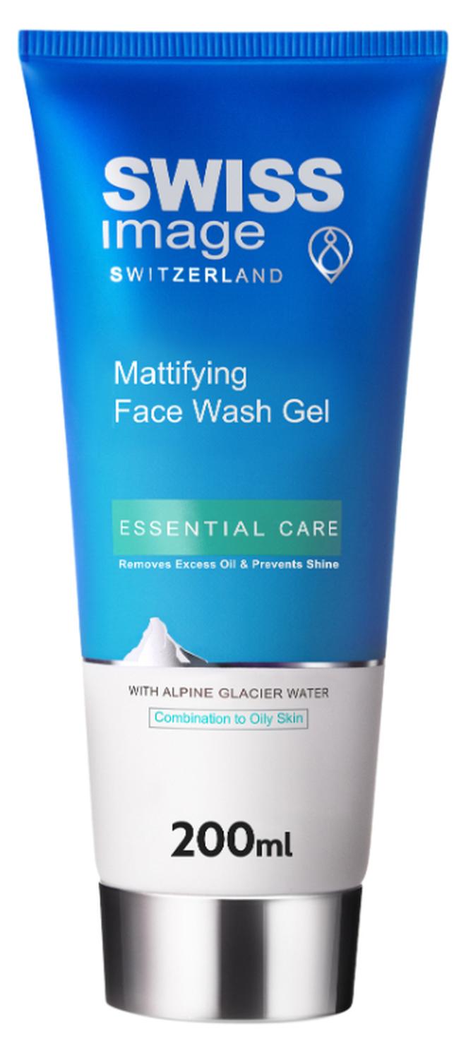 SWISS image جل غسول الوجه المطفئ 200 مل تنظيف عميق وتنقية البشرة، تحكم في الزيوت وصيغة مضادة لللمعان لمظهر مطفي يدوم طويلاً | للبشرة المختلطة إلى الدهنية صنع في سويسرا | للرجال والنساء% - Image 1