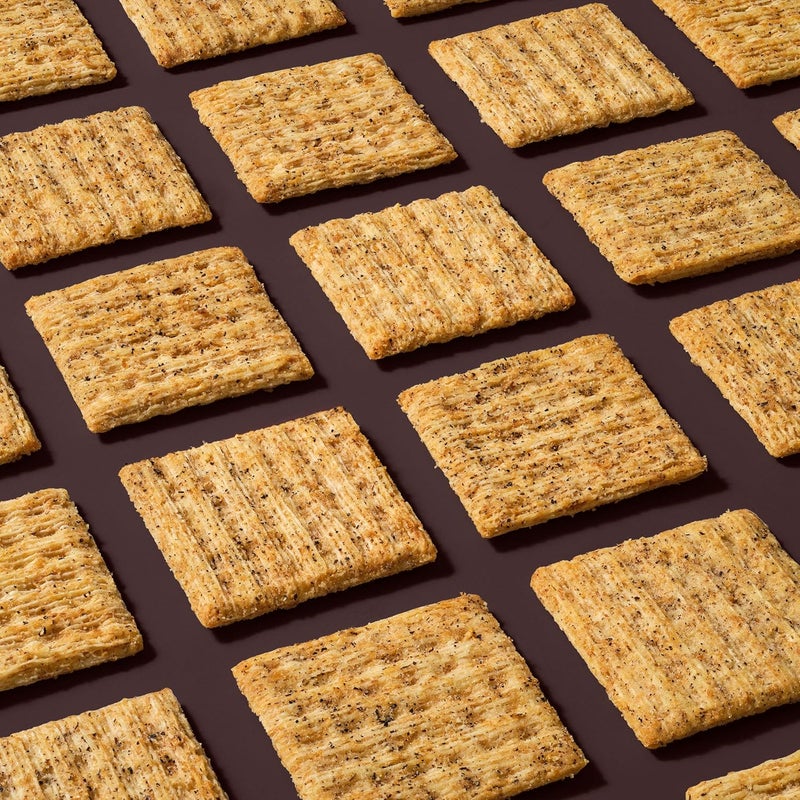 Triscuit Cracked Pepper & Olive Oil Whole Grain Wheat Crackers, Family Size, 12.5 oz - Image 4