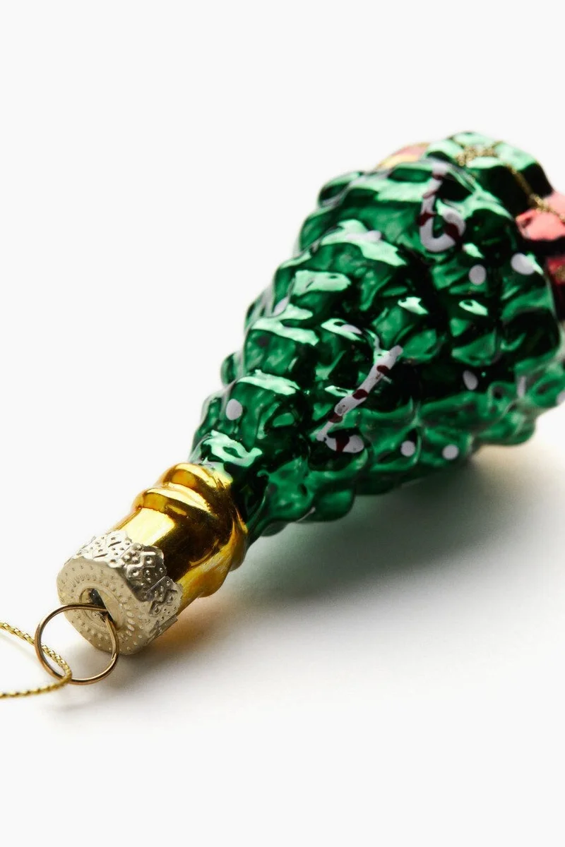 اتش اند ام زينة كريسماس زجاجية