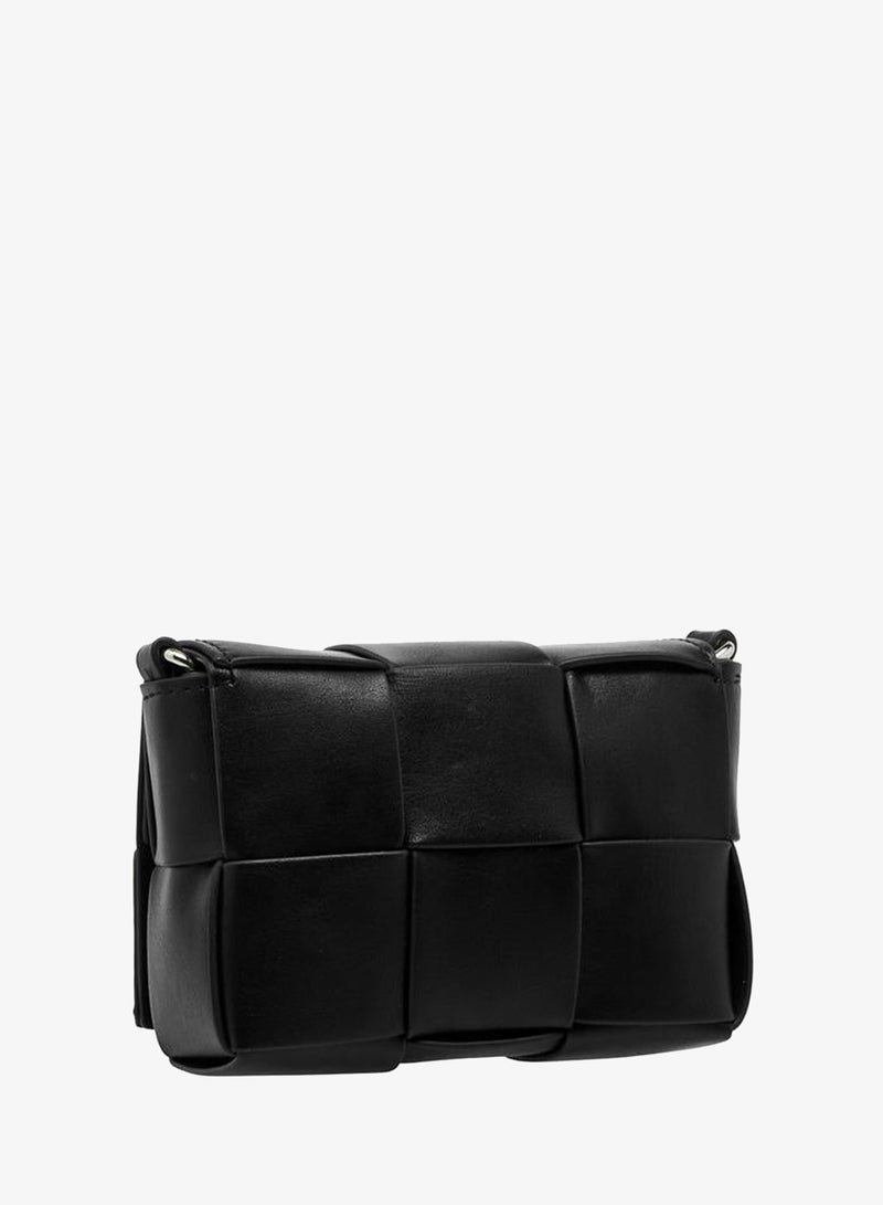 Flora Bella By Shoexpress Weave Textured Crossbody Bag with Chain Strap - Image 4