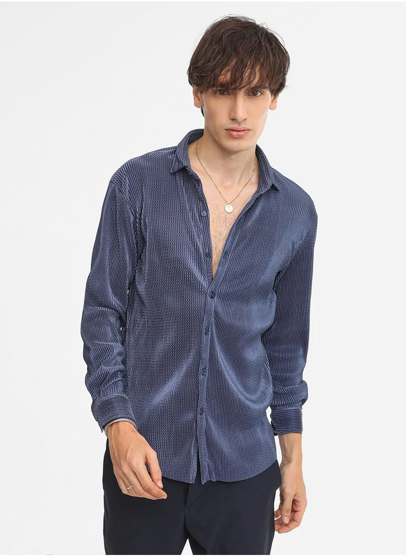 كامبوس سوترا Men's Navy Blue Textured-Pleat Shirt