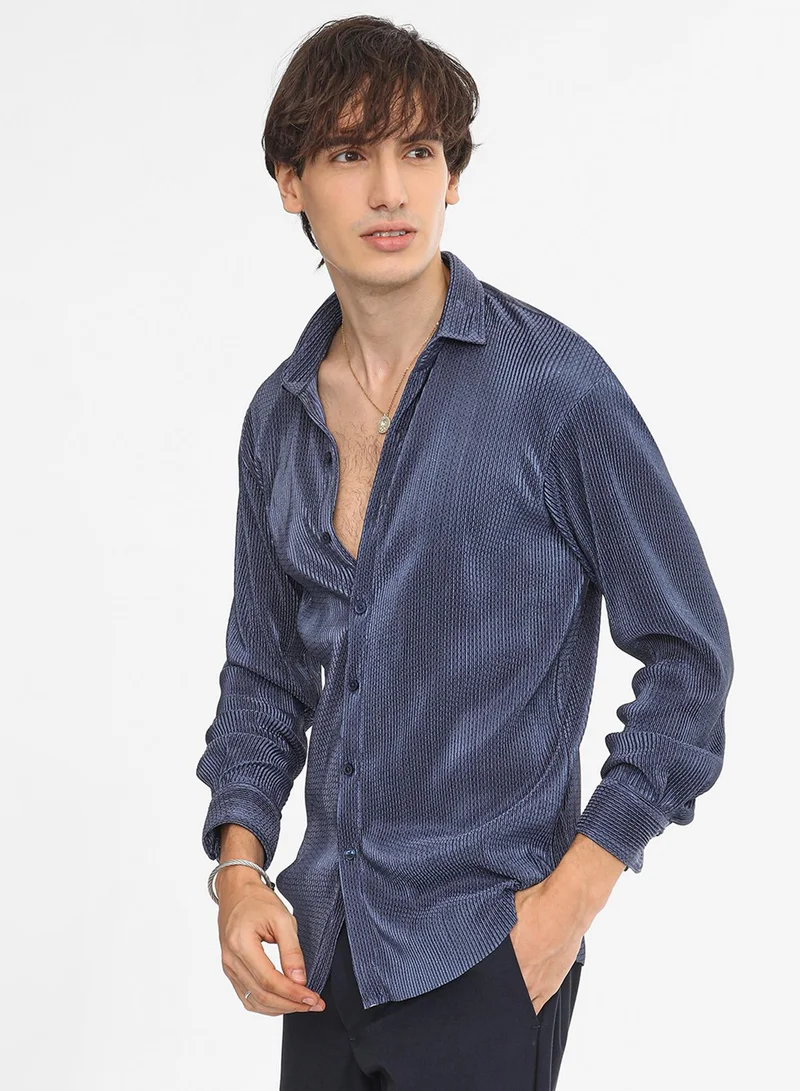 كامبوس سوترا Men's Navy Blue Textured-Pleat Shirt