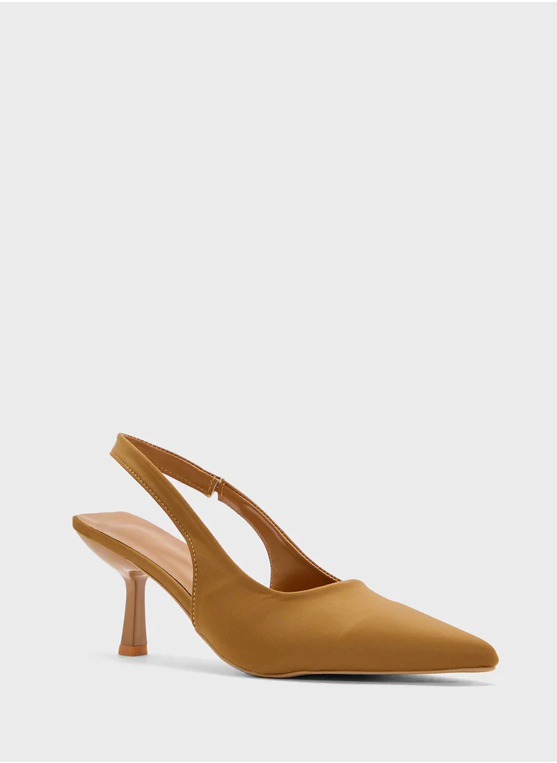 Ginger Ladies Classic Heeled Pump