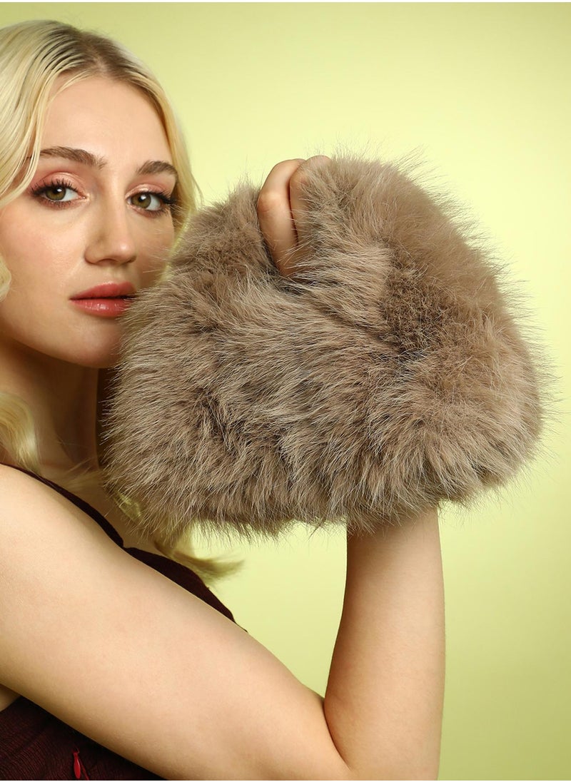 The Fur Hobo Bag - Peanut Brown - pzsku/ZD31B8DF27674C6AAFE75Z/45/_/1741336190/a1dfe286-fc9e-4b01-83db-a470ba7a71ba