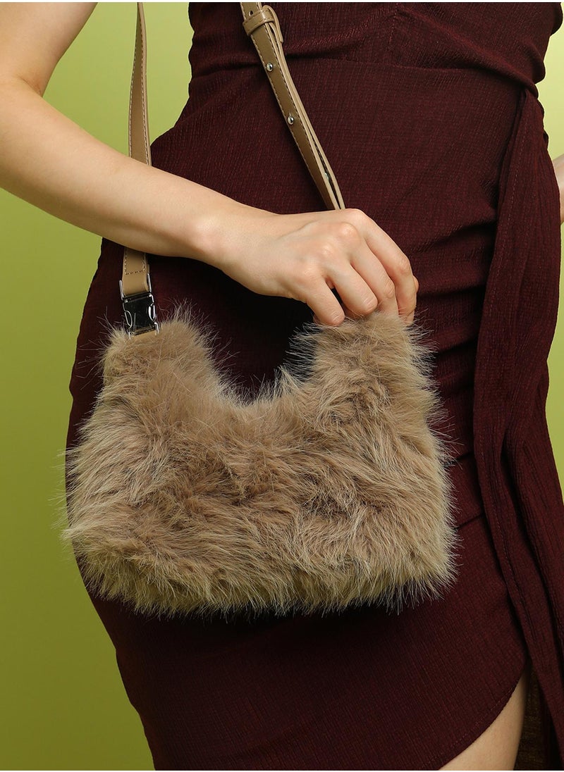 The Fur Hobo Bag - Peanut Brown - pzsku/ZD31B8DF27674C6AAFE75Z/45/_/1741336191/5cc51be6-670e-4b0a-a5ff-97466e76765e