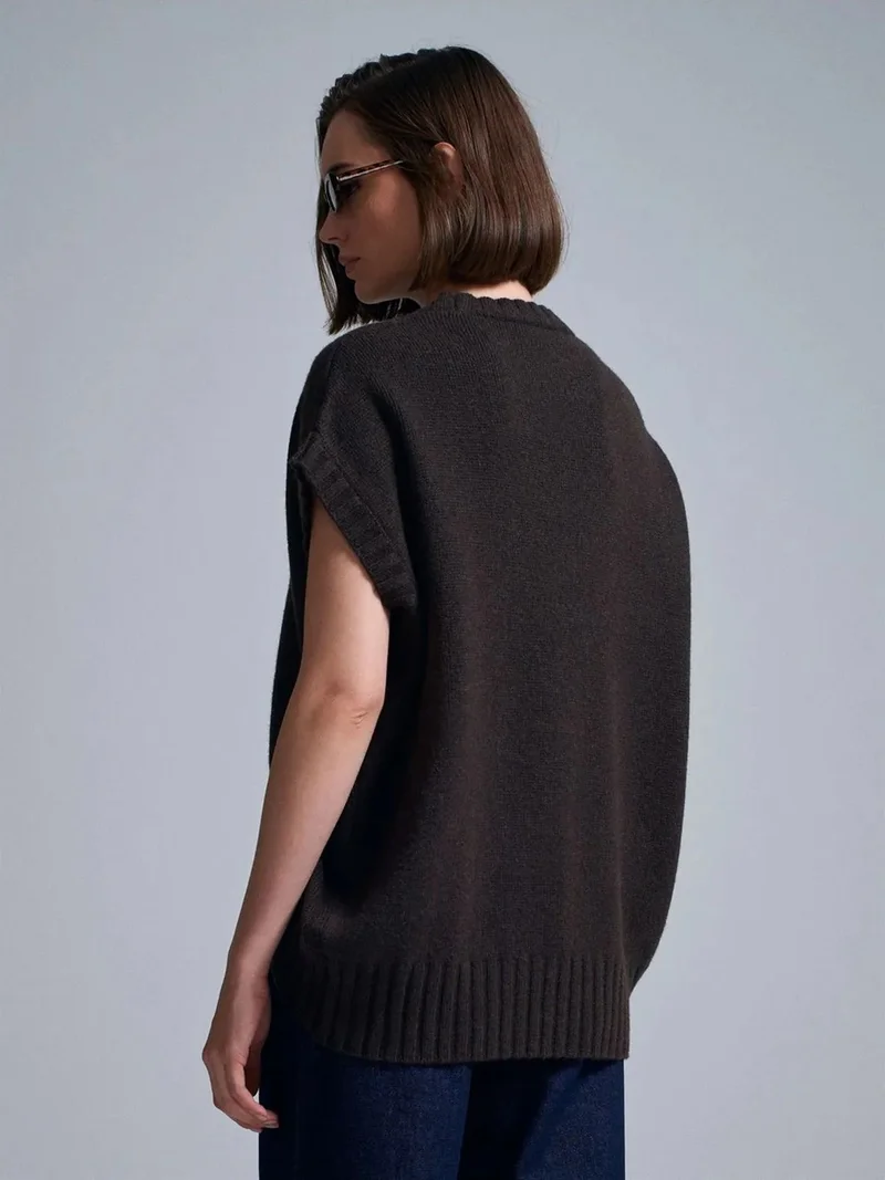 ديلفين Dilvin Oversized Ribbed Knit Sweater Vest
