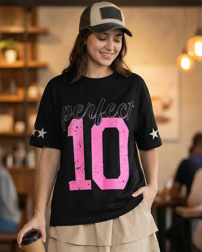 بيواكوف Women's Black Perfect Typorgraphy Oversized T-shirt