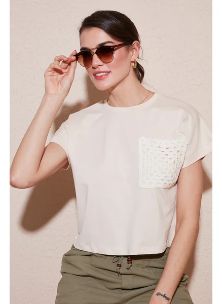 ليلا Cotton Single Pocket Regular Fit Crew Neck T Shirt Women's T Shirt 5865818