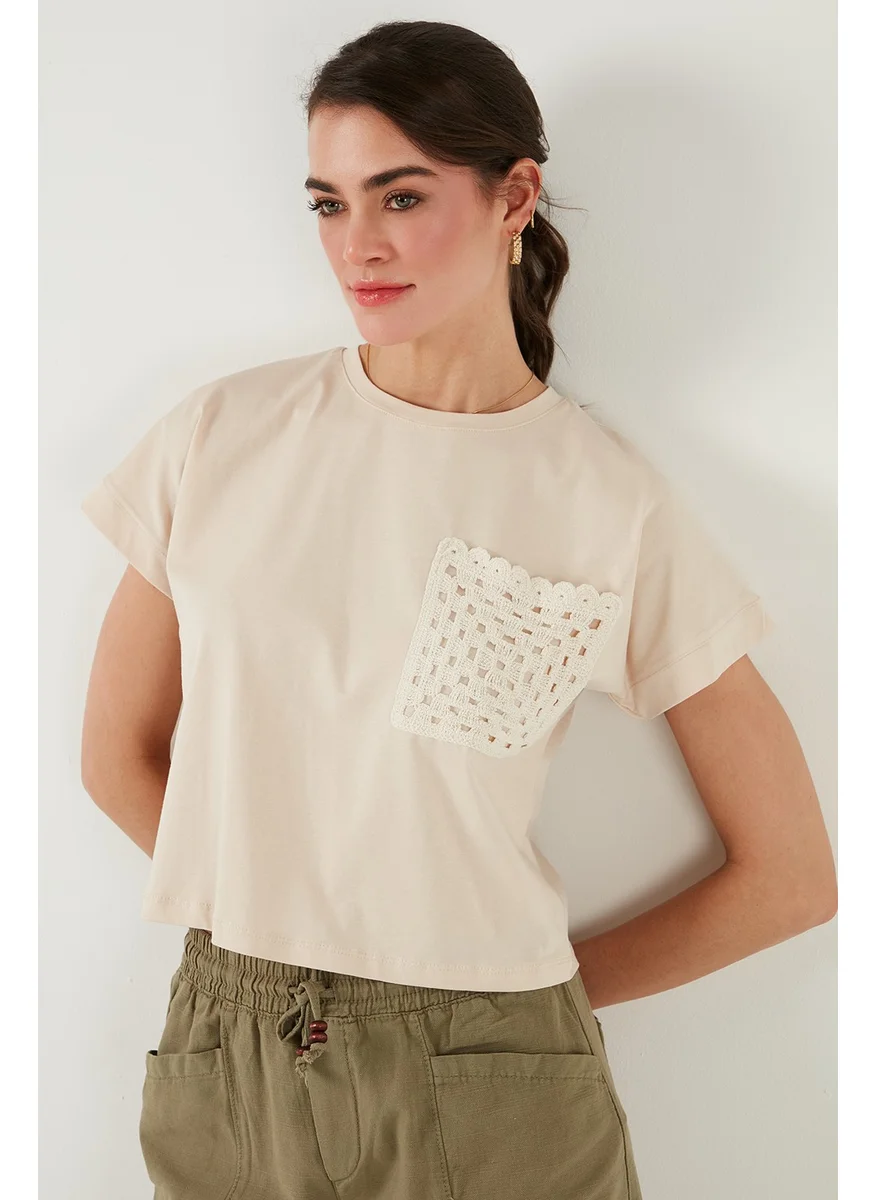ليلا Cotton Single Pocket Regular Fit Crew Neck T Shirt Women's T Shirt 5865818