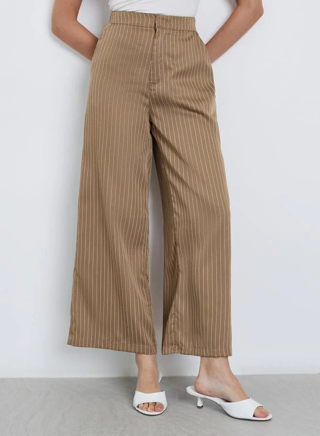 ستايلي بنطال بقصة أرجل واسعة