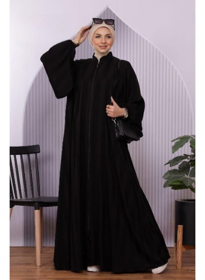 Luxurious black Gulf-style women's abaya — A wide and elegant design inspired by Kuwaiti abayas, made from soft Saudi crepe fabric. Suitable for occasions and outings, offering a luxurious and distinctive look. Code 4054 - Image 3
