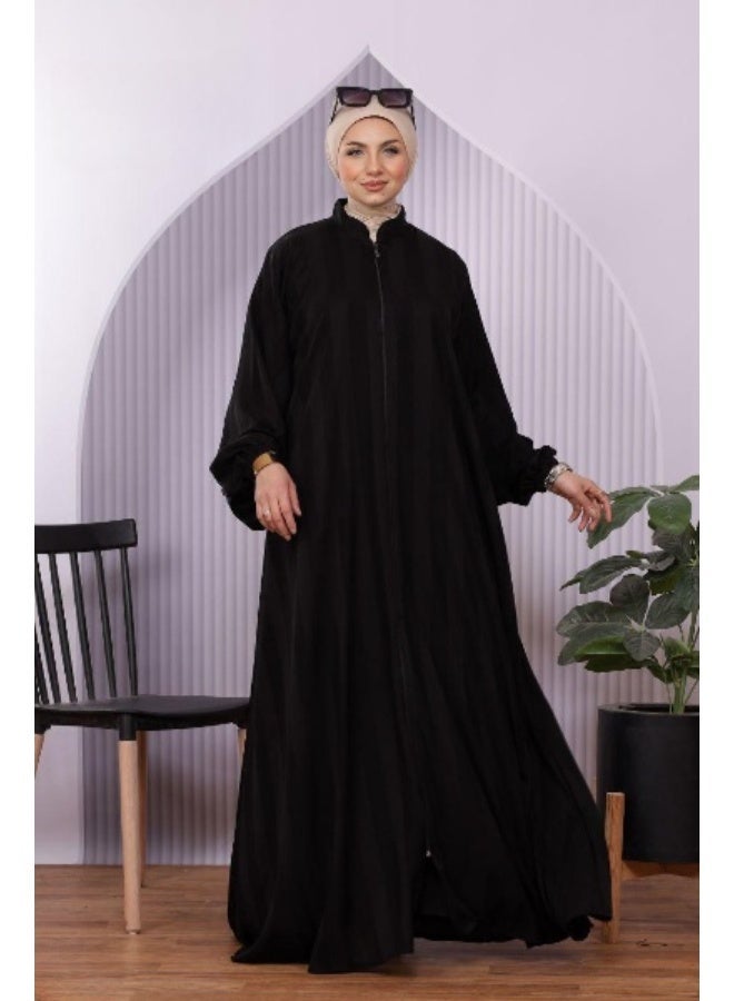 Luxurious black Gulf-style women's abaya — A wide and elegant design inspired by Kuwaiti abayas, made from soft Saudi crepe fabric. Suitable for occasions and outings, offering a luxurious and distinctive look. Code 4054 - Image 5