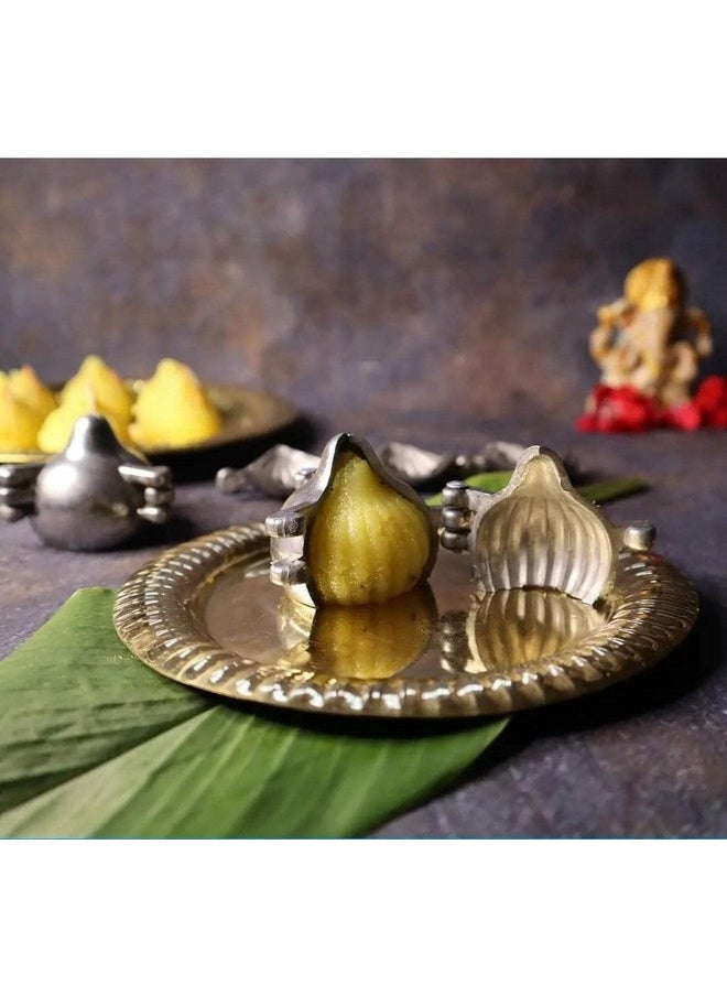 Garden Of Arts Modak Maker Mould Aluminum for Ganpati, Diwali, Dasra, and Other Festival Set of 2 - pzsku/ZD32A5816AEE1C1F227C5Z/45/_/1740118953/7301fd5c-6433-42b6-aec5-6e9e118283f5