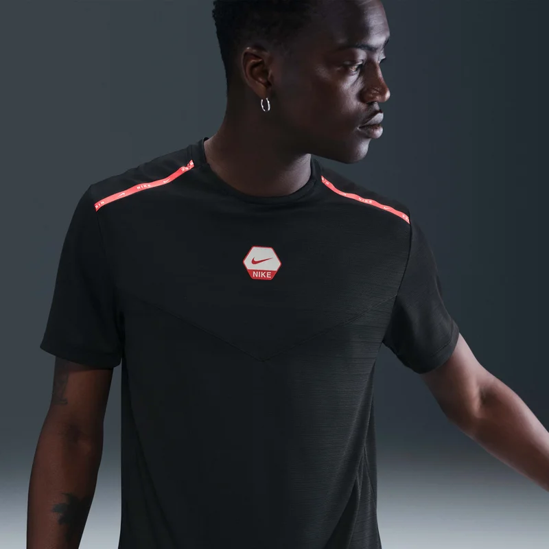 Nike Men's Sportswear City Side Running T-Shirt