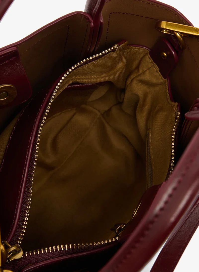 خزانة حقيبة يد منظمة