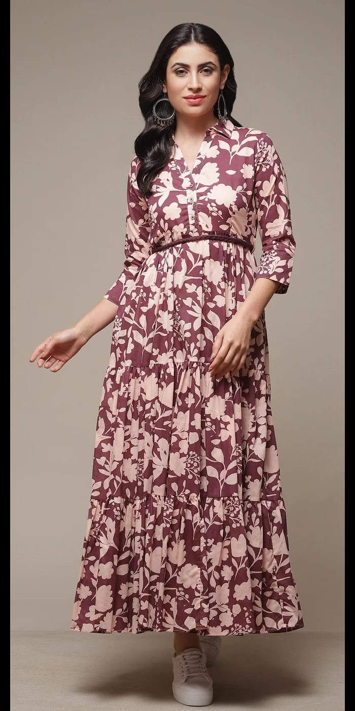 بيبا فستان بنقشة قطنية بنفسجية وطبقات