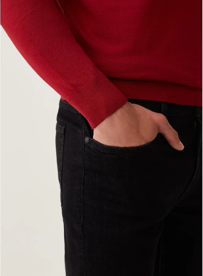 او في اس Round neck pullover