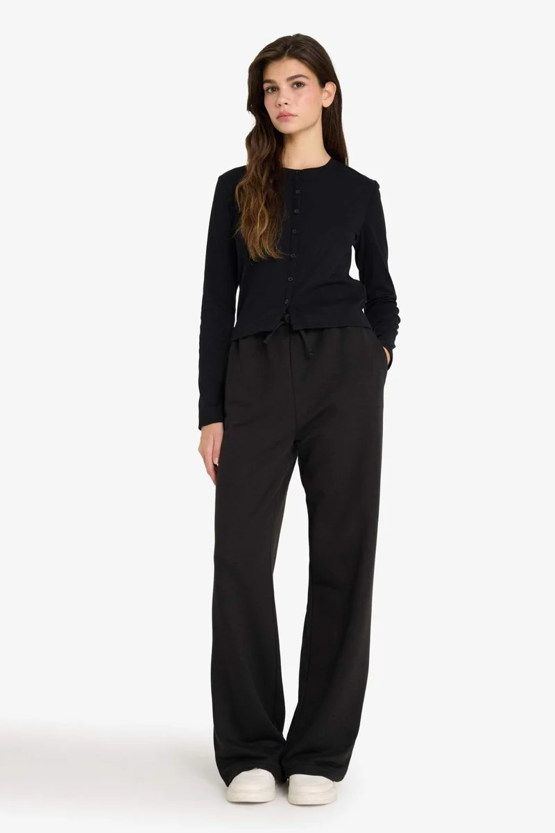 ديفاكتو Straight Fit Basic Sweatpants