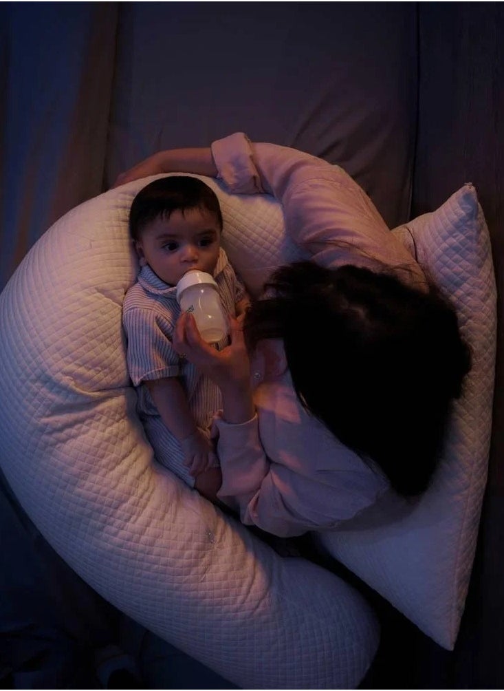 نيام مجموعة اكسترا راحة: تحتوي على بطانية الشتاء الناعمة (١٥٠سم *٢٠٠) و وسادة الجسم المحشوة بالميموري فوم المجزأ عالي الجودة مع خاصية التحكم في الارتفاع اللون كحلي  - Image 3