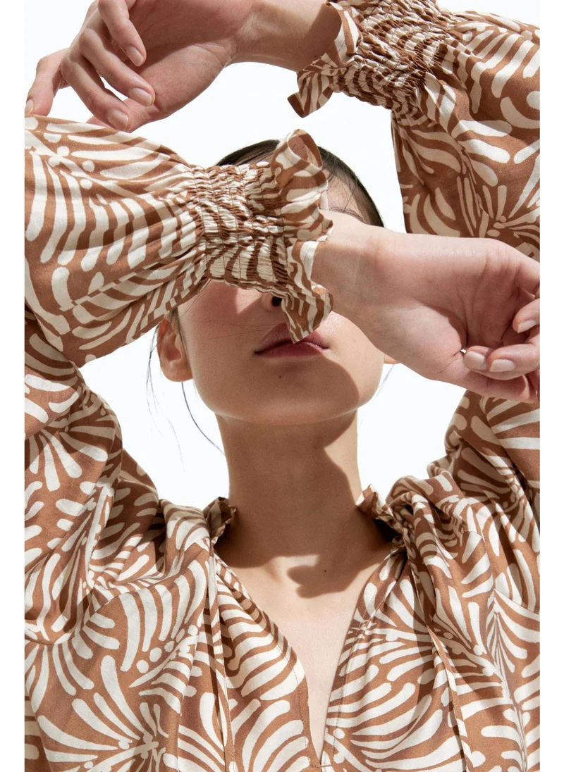H&M Frill-collar dress
