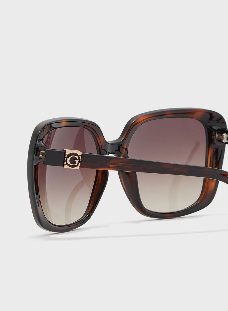 GUESS Oversized Sunglasses - Image 3