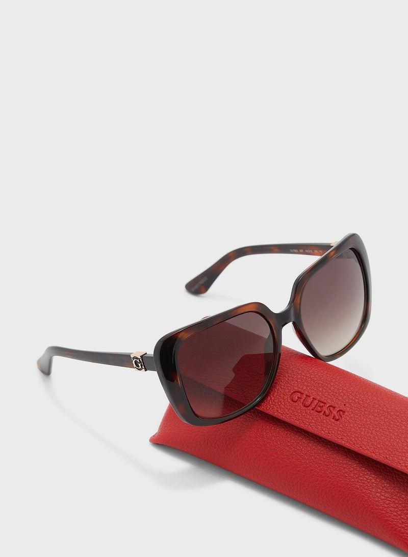 GUESS Oversized Sunglasses - Image 4