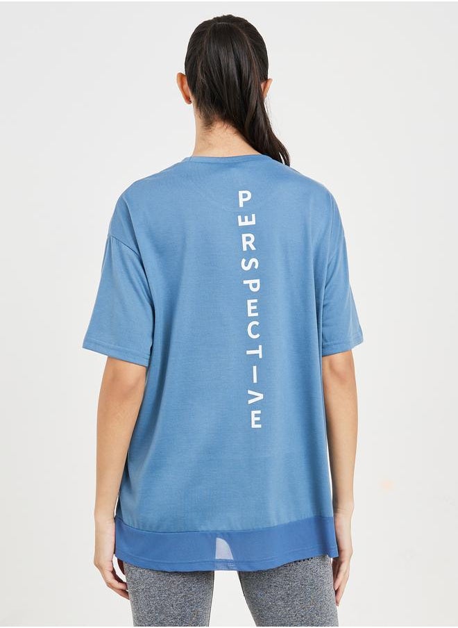 Styli Perspective Back Print Mesh Detail Loose Yoga Fit Top  - Image 4