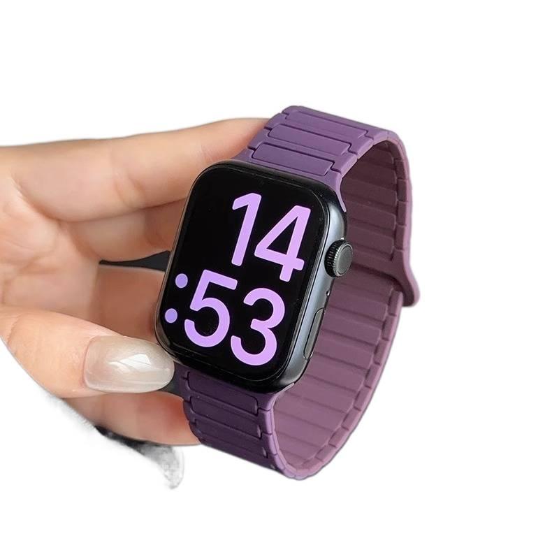 سوار ساعة ذكية باللون بنفسجي قابل للتعديل سوار رياضي من السيليكون متوافق مع Apple Watch 42/44/45/49mm بملاءمة قابلة للتعديل وحزام بديل - Image 1