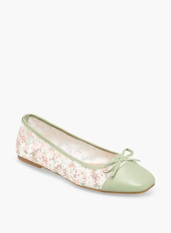 سيليست Women Floral Embroidered Ballerina Shoes