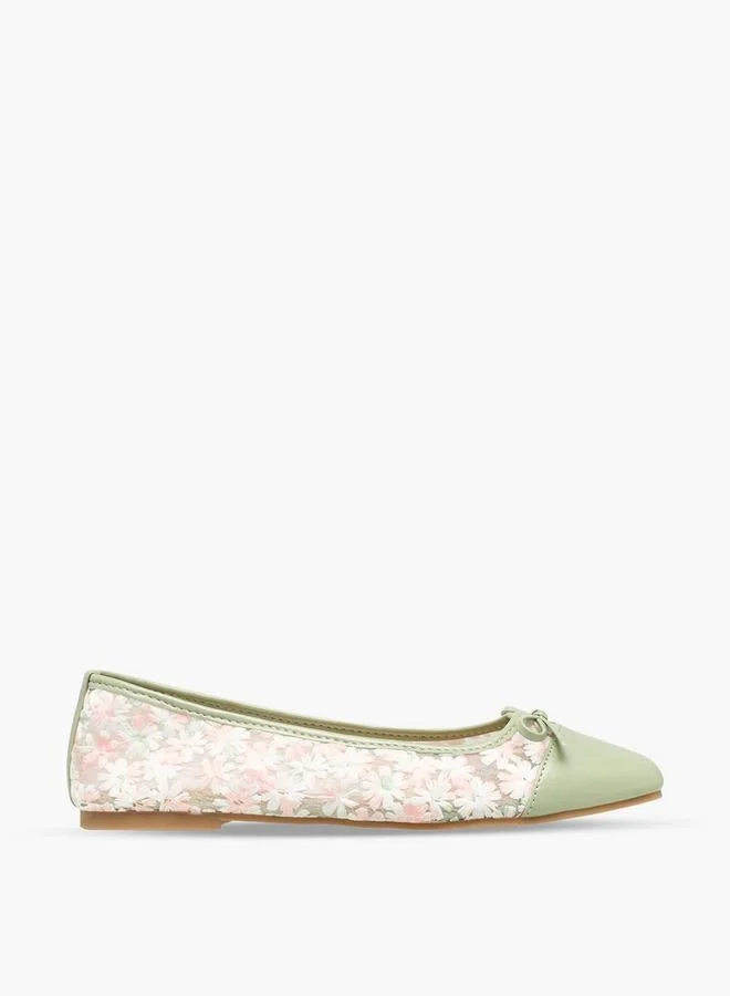 سيليست Women Floral Embroidered Ballerina Shoes