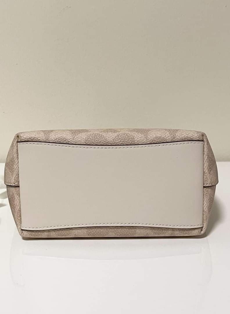 حقيبة توت صغيرة من Coach City