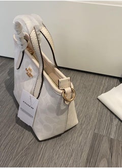 كوتش اوت ليت حقيبة توت صغيرة من Coach City  - Image 4