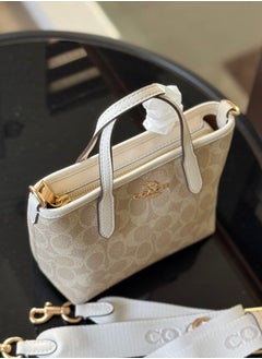 كوتش اوت ليت حقيبة توت صغيرة من Coach City  - Image 3