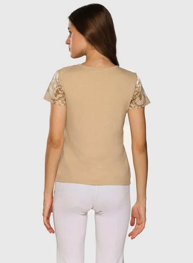 ماسلميند بلوزة نسائية بحمالات مدمجة من قماش فائق النعومة مقاوم للتجعد، قابل للتمدد، يحافظ على شكله، متين، لراحة طوال اليوم، دعم متوسط