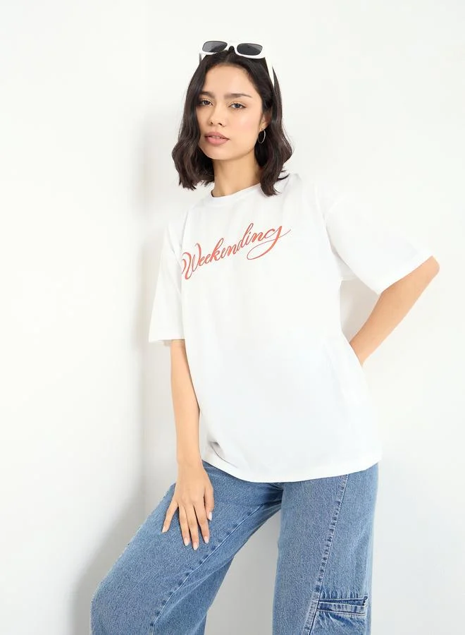 Styli Styli White Weekending Slogan Oversized T-Shirt