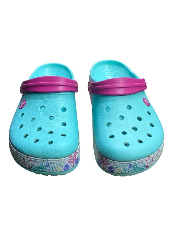 Crocs are comfortable - Image 1