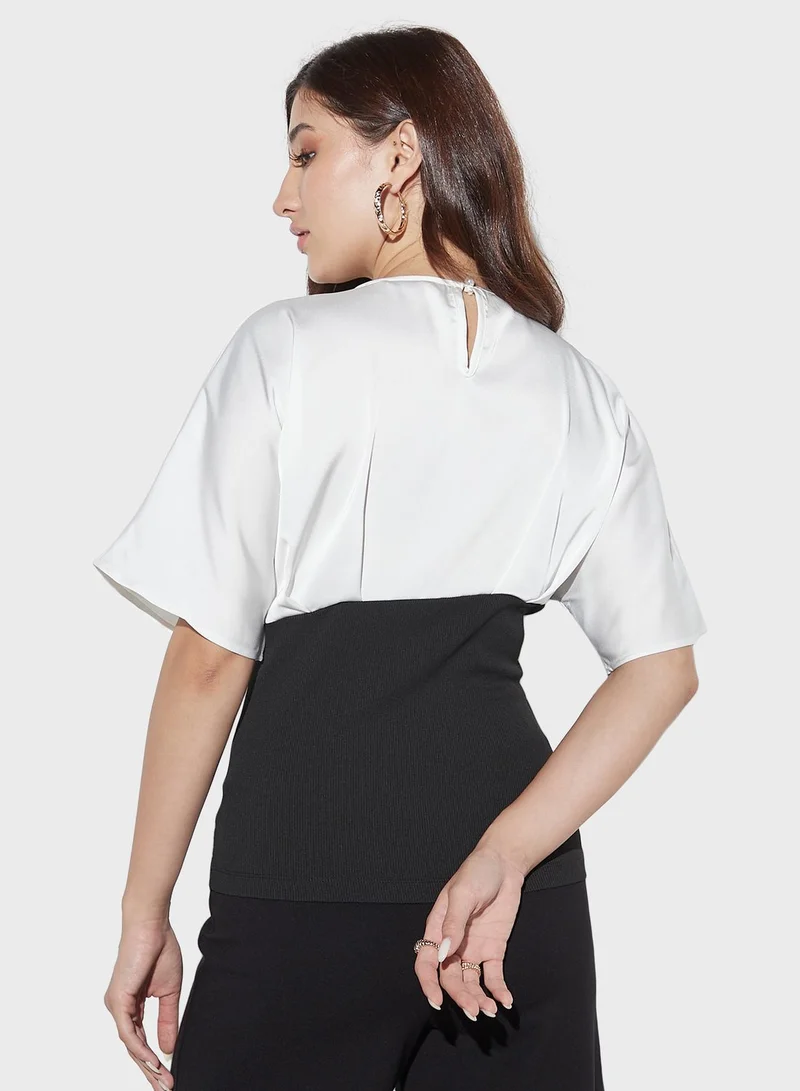 تواكستريمز Crew Neck Ruching Detailed Top
