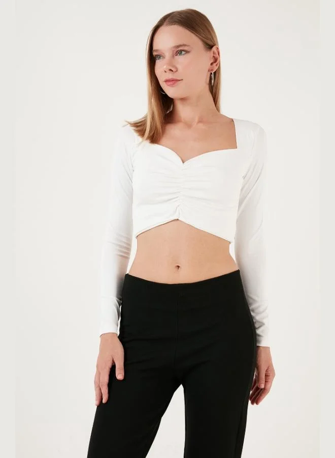 ليلا بلوزة قصيرة نسائية بياقة على شكل قلب وكسرات أمامية من ليلا