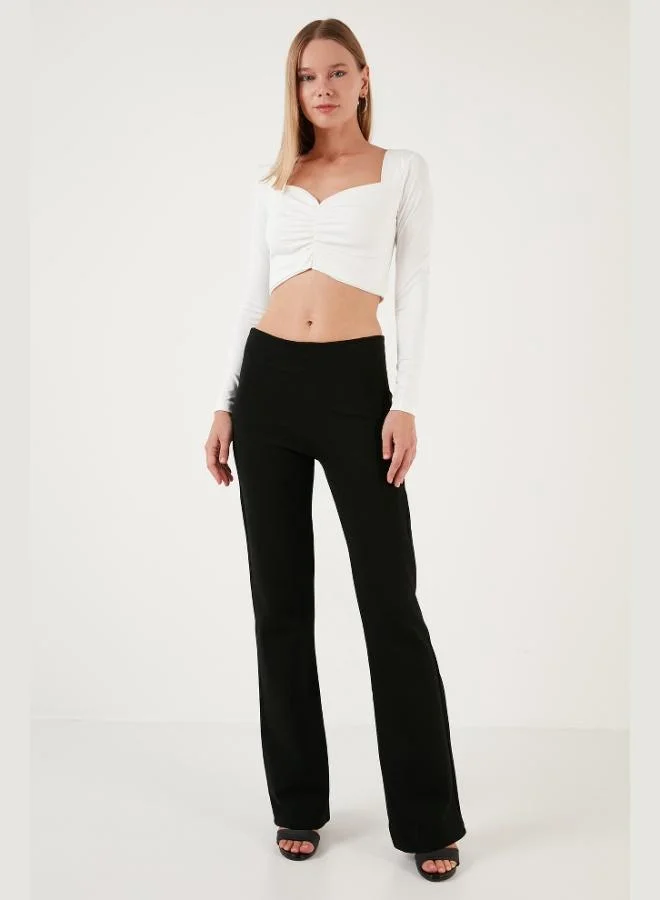 ليلا بلوزة قصيرة نسائية بياقة على شكل قلب وكسرات أمامية من ليلا