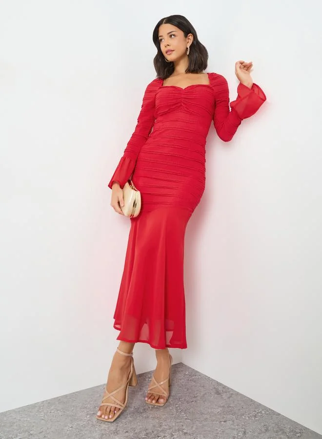 Styli Red Textured Sweetheart Neck Midi Dress