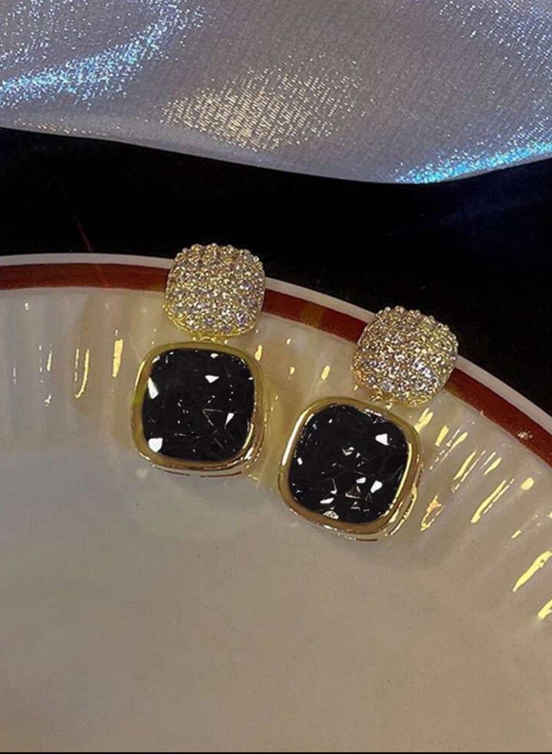 إيكوال حلق اذن نسائي بتصميم عصري وعالي الجودة مرصع بالزركون - Image 3